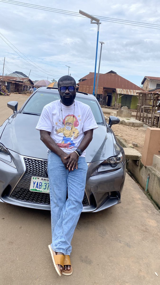 kingrichwise's tweet photo. Life is about your ideology, optimism, and focus. Your belief in yourself must be stronger than your need for others to believe in you. Believe in yourself first, stay focused, remain optimistic, and keep moving forward. #followers #trendpost #oyekuBaturupon https://t.co/wWfDzUPgto