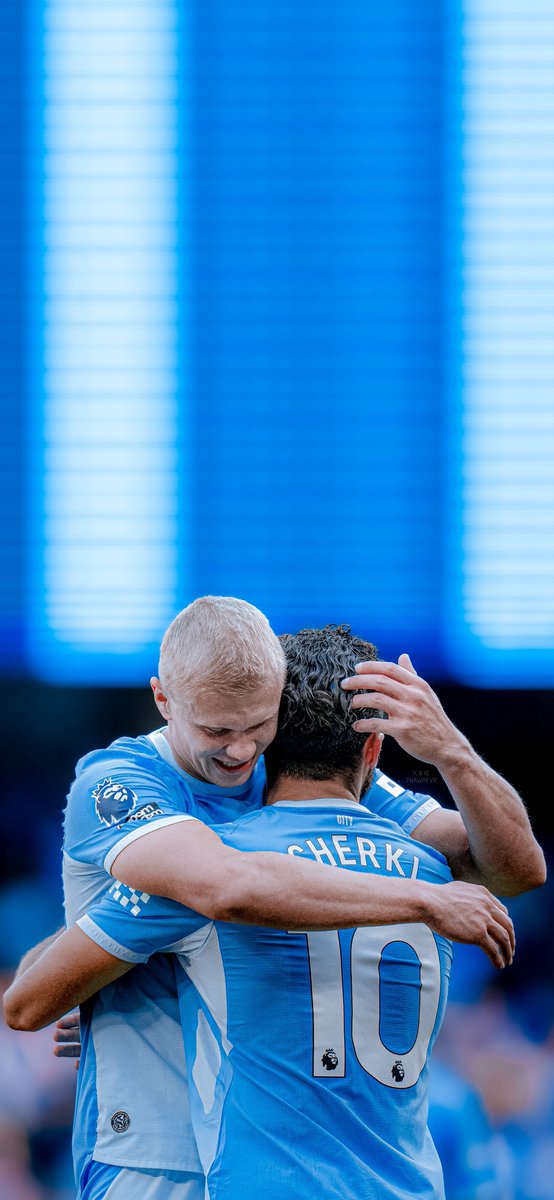 7nawafvr's tweet photo. ⁴ᵏ Manchester City 🩵🩵✨

• #ManchesterCity | #ManCity 
• #Wallpapers https://t.co/yCovzsKcdg