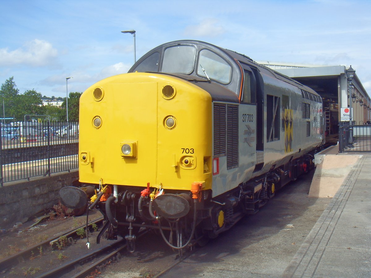 jonathanowxxwc's tweet photo. And while I agree that steam is superior, there were plenty of interesting diesels too. https://t.co/JYkrMzEw7x