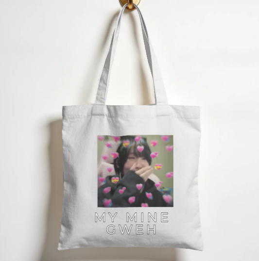 whteeeeeee's tweet photo. official merch yami?

#yamiwww https://t.co/TvE2TpeE76