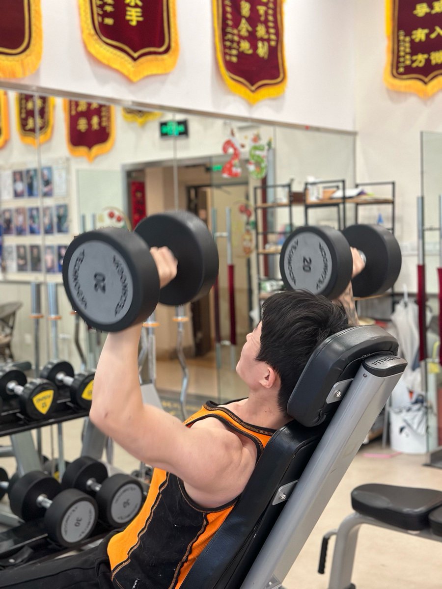 GhostBobBoolin's tweet photo. Just pushed past my limits and crushed that last rep—growth hits when you dare to push beyond what feels safe ♂， https://t.co/QQgNQNtphz