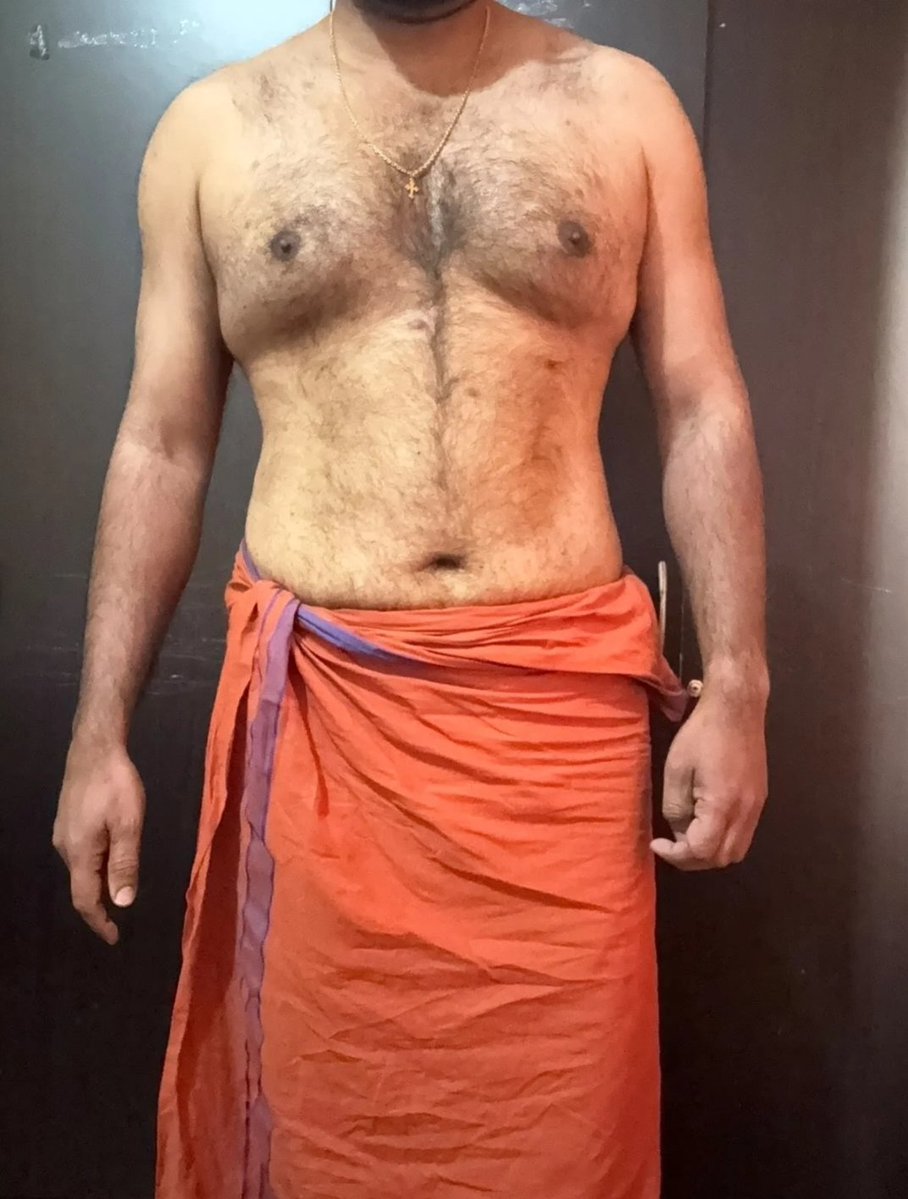 KannurNikh34201's tweet photo. Mallu അച്ചായൻ കാവി മുണ്ടും മുണ്ട് പൊക്കി ubanam 😋 https://t.co/NWj1kvLVzw