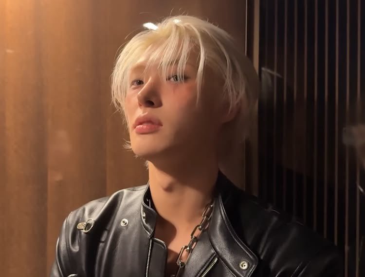 Fixon_ree's tweet photo. …sigh…pretty 🚬 https://t.co/4qwneUdyZE