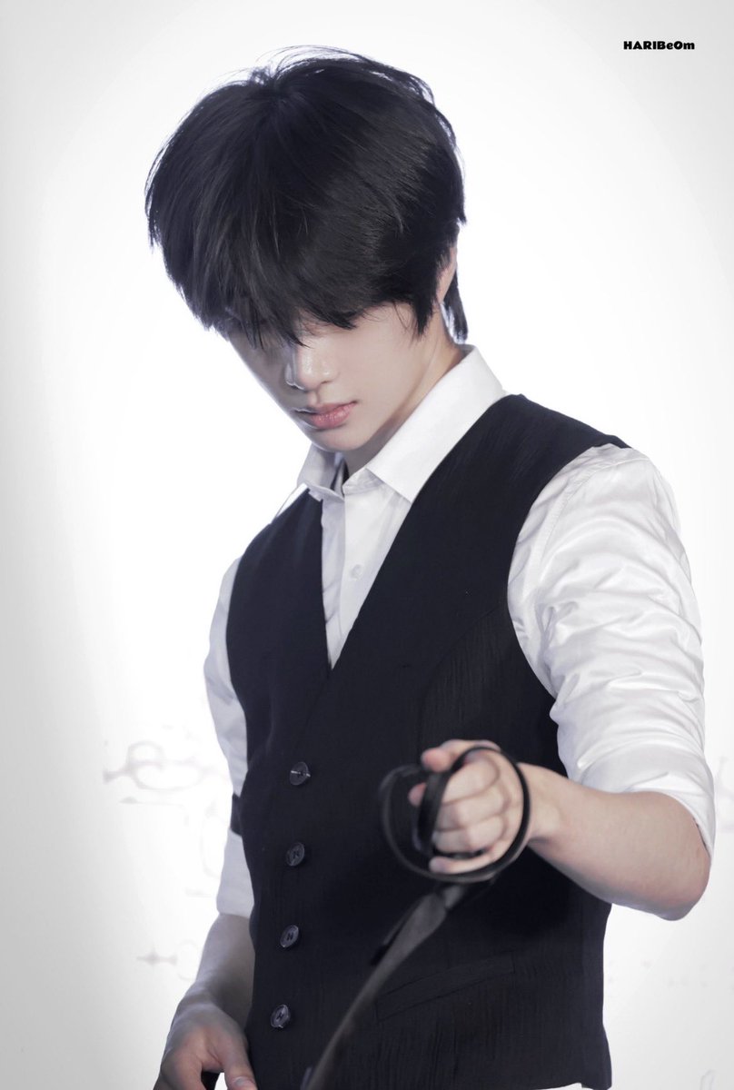 taegyuris's tweet photo. #thinking some #thoughts https://t.co/HvxsX6GeFT