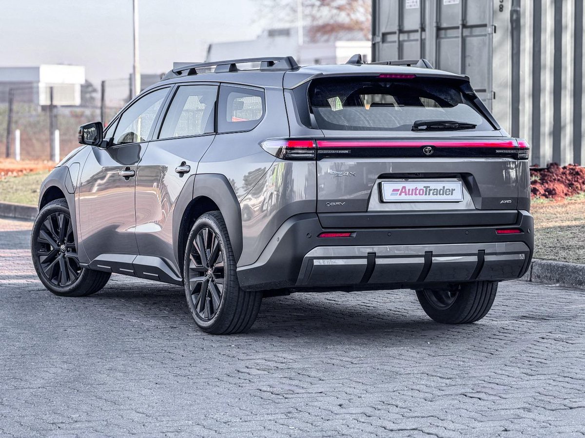 AutoTraderSA's tweet photo. We test Toyota's new electric bZ4X! Would you consider an electric Toyota? https://t.co/4oxz8D1W8l
#ToyotaBZ4X #ToyotaEV #BZ4X #ToyotaSA Toyota SA https://t.co/ZS4V8DTsTj