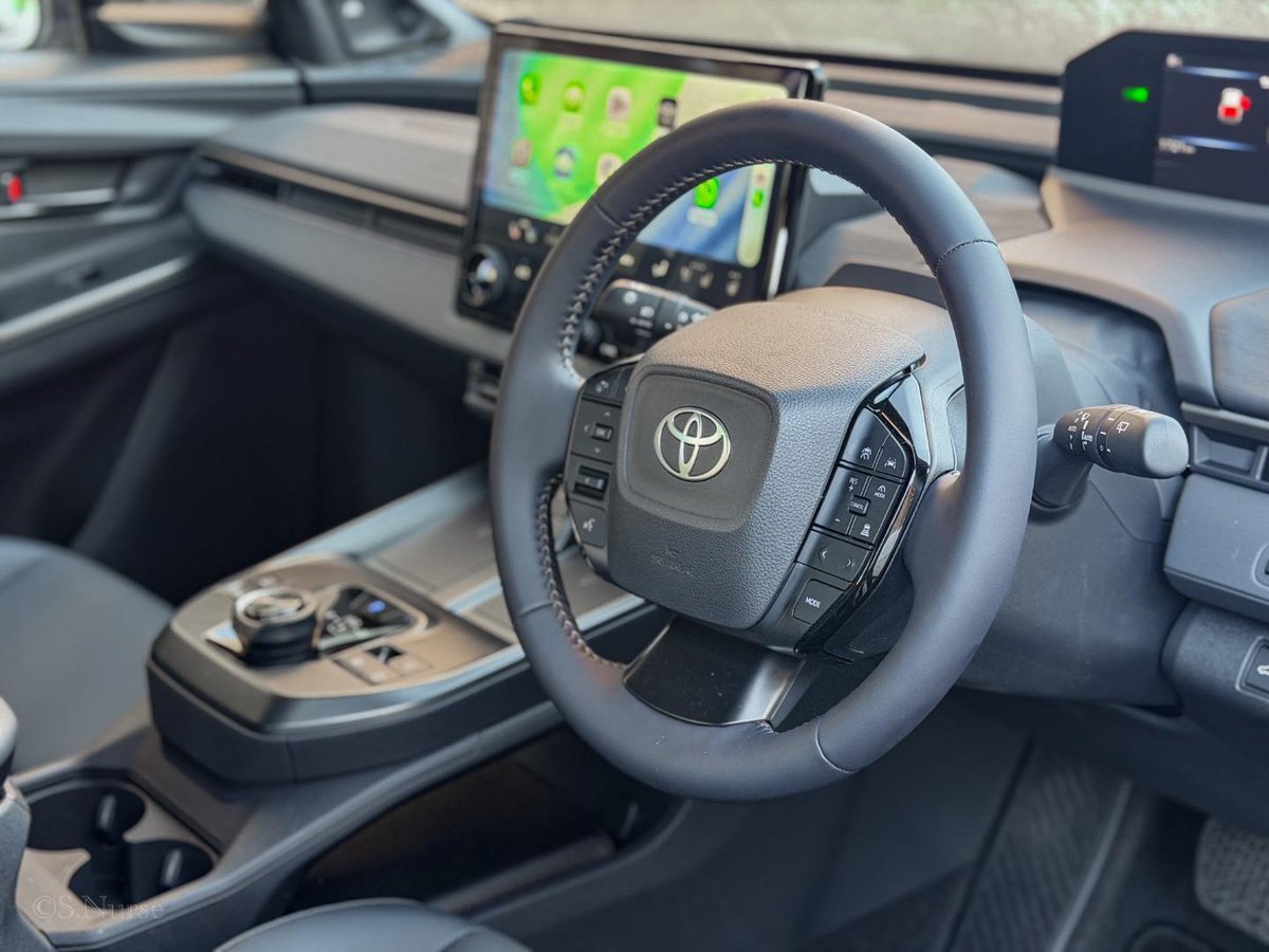 AutoTraderSA's tweet photo. We test Toyota's new electric bZ4X! Would you consider an electric Toyota? https://t.co/4oxz8D1W8l
#ToyotaBZ4X #ToyotaEV #BZ4X #ToyotaSA Toyota SA https://t.co/ZS4V8DTsTj