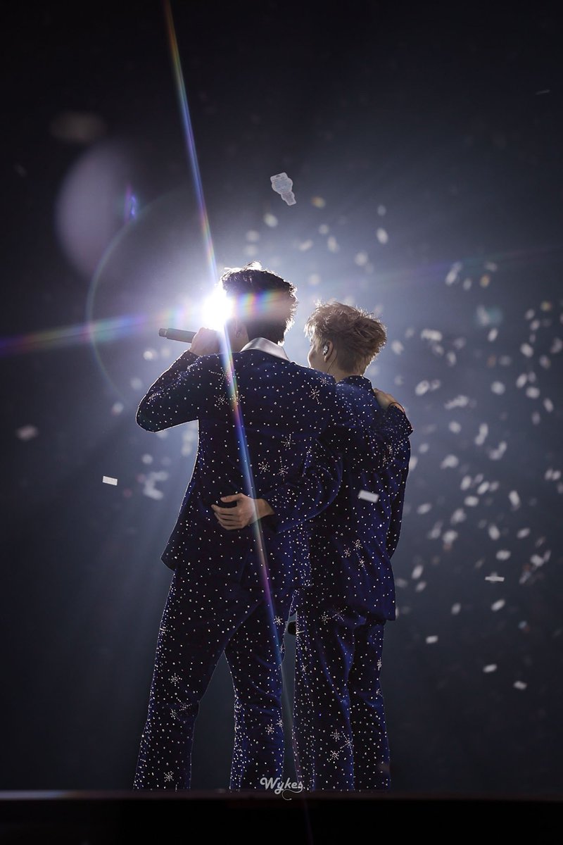 o_onarm's tweet photo. You are my star.

PONDPHUWIN ETERNAL STAR

#PondPhuwinConcertD3
#phuwintang
#ppnaravit
#ปอนด์ภูวินทร์ https://t.co/qiPJUYITac