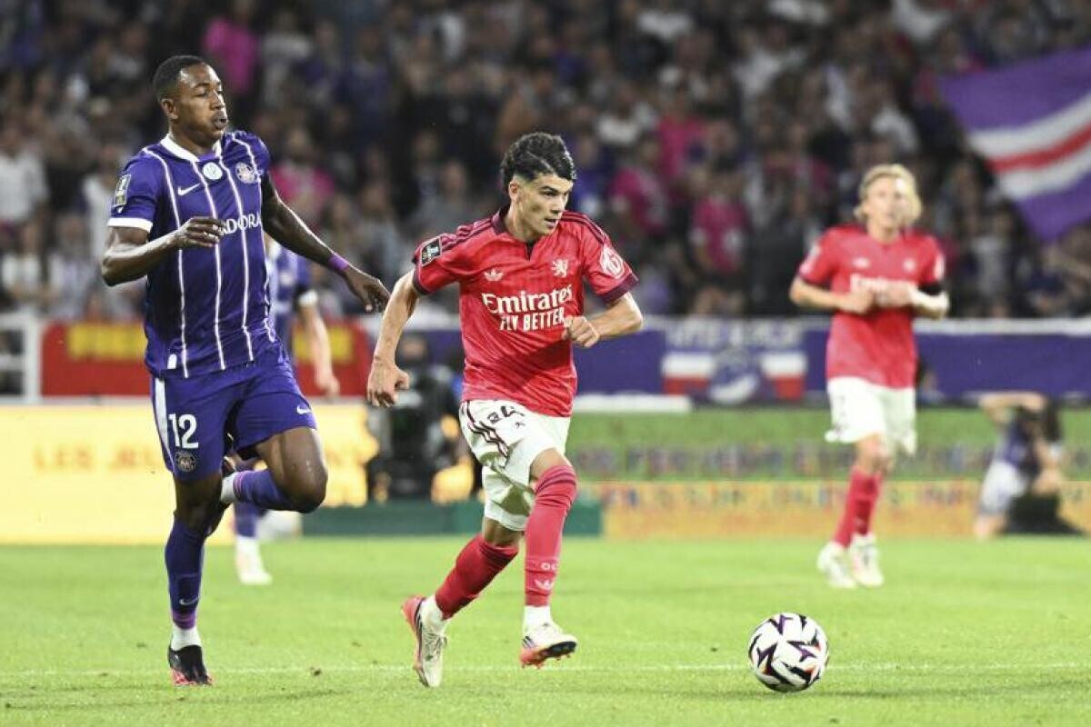 lequipe's tweet photo. Après sa performance remarquée à Toulouse, Kaïl Boudache a entamé son opération séduction avec l'OL ➡️ https://t.co/hjMwtWc4wy

Le jeune ailier Kaïl Boudache a séduit lors de la victoire de l'OL à Toulouse, samedi (2-0), par sa capacité à dynamiser le jeu de son équipe et à montrer de l'intensité pour attaquer comme pour défendre.