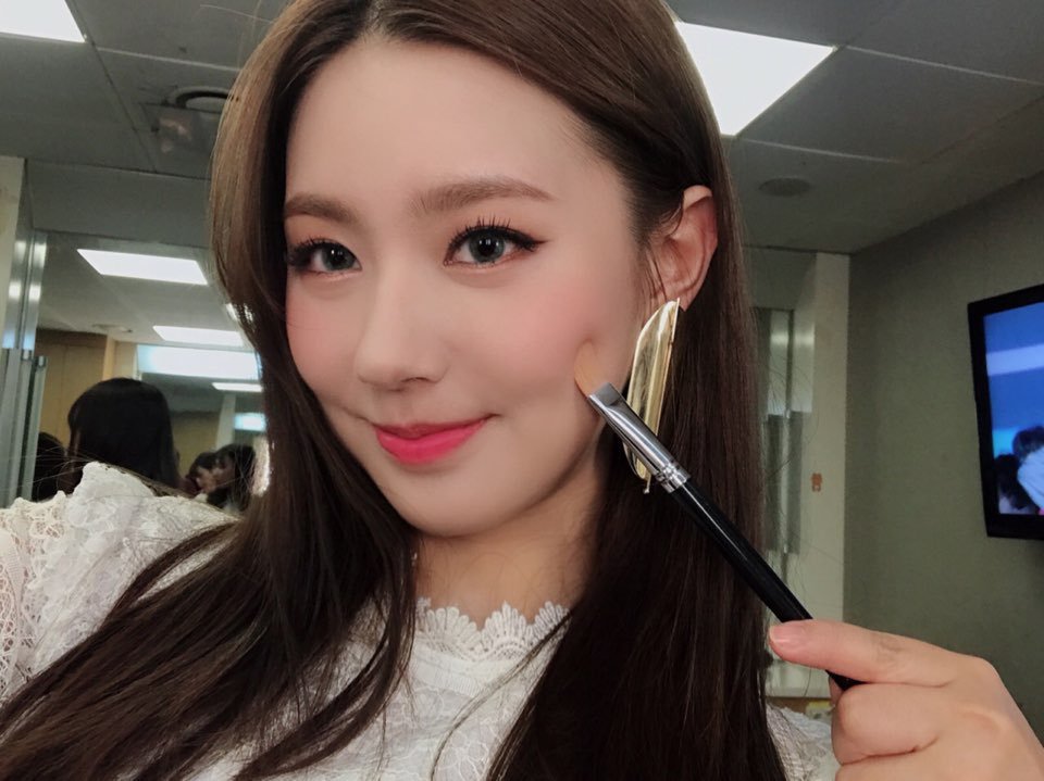 giversevlog's tweet photo. ᥱ𝐥 #𝔜o͞sᥱi·预𝐝ebu𝕥 es en lo único que puedo pensar después de cantar la #𝔘ndᥱr𝔄geʼ𝚜ꕀ𝑆ong a todo pulmón en el evento de mi hermosa @_yoyosei ☆ obviamente tenía que estar apoyándola y diciéndole #𝔉o𝑙low你ːℌᥱαr𝕥ഒ today!

թᥱr𝕚w𝕚n𝑘𝐥e 𓈒࣪ 𑁯ਓ ᥱ𝐥𝕚nɑ https://t.co/qltl4nM6TV