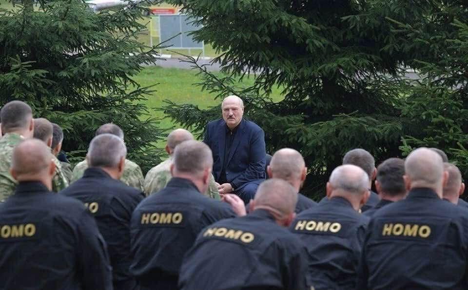 LvinayaGriva's tweet photo. Александр Лукашенко проводит воспитательные работы с геями, 2026 https://t.co/kzxsLjhoI2