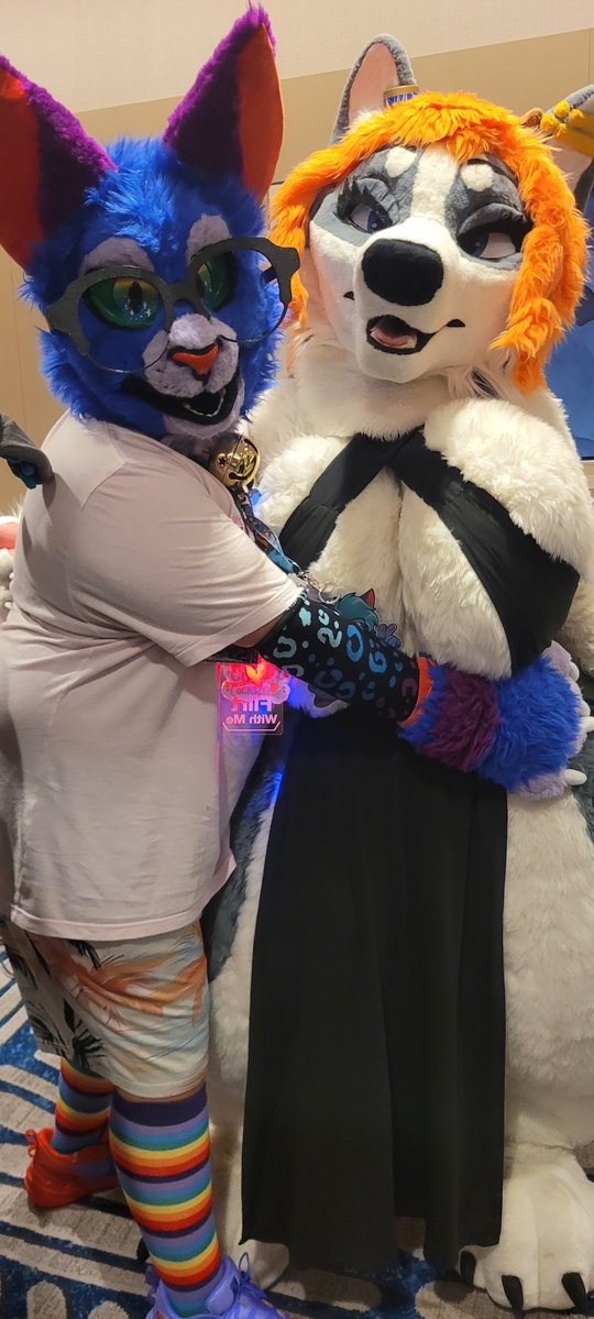 draikoirl's tweet photo. This is my favorite one of me hugging @nicole_garani https://t.co/lXN7FrYjhs