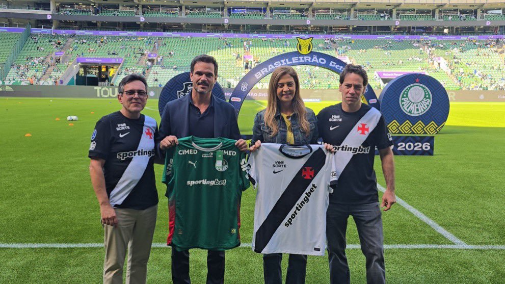 NewsAlmirantee's tweet photo. Os programas esportivos agora tem pauta pro mês inteiro. https://t.co/n7z5zcXfUV