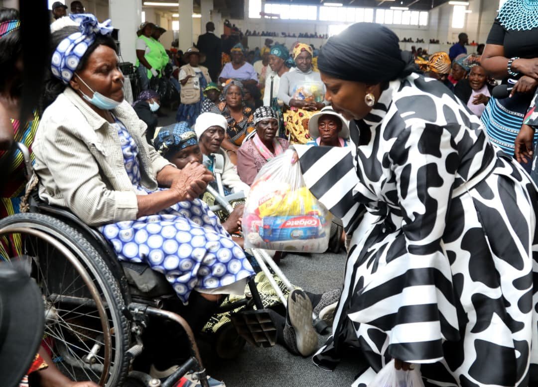 MaMpoefu's tweet photo. A celebration of culture, dignity and womanhood. The Bulawayo Metropolitan Province launch of the Doek Drive reflects a continued commitment to empowering women while preserving Zimbabwe’s heritage, identity and traditional values.
#AsakhiZim #DoekDrive https://t.co/xv44uNVi6b
