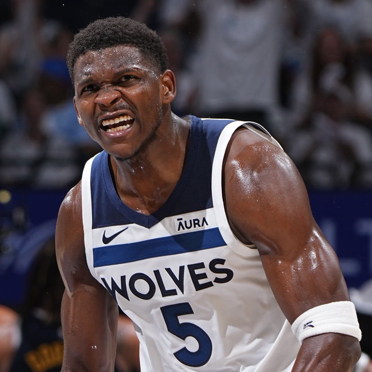 PolymarketHoops's tweet photo. The Timberwolves are expected to join the Eastern Conference in the 2028-29 season due to NBA expansion with Las Vegas and Seattle. 🚨

With both teams expected to join the West, Minnesota will likely move to the East to create two 16-team conferences. https://t.co/okL5Ai54pX