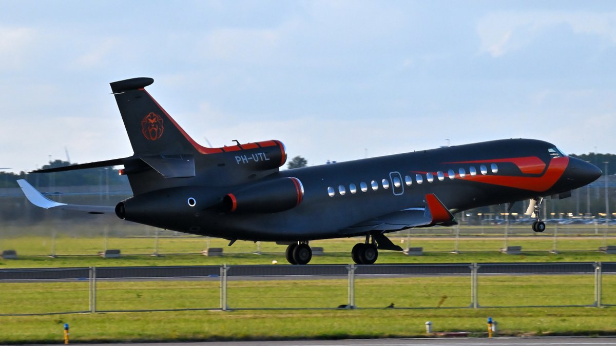 MvanDusseldorp's tweet photo. 23 augustus 2026 | 17:39 UTC (19:39 hrs LT) - #PHUTL taking of runway 04 at EHAM .@Schiphol heading for #LFMN
#TheFinalLap - wat een prachtige jaren #DutchGP
Thanks @Max33Verstappen https://t.co/eQyE6DcGIl