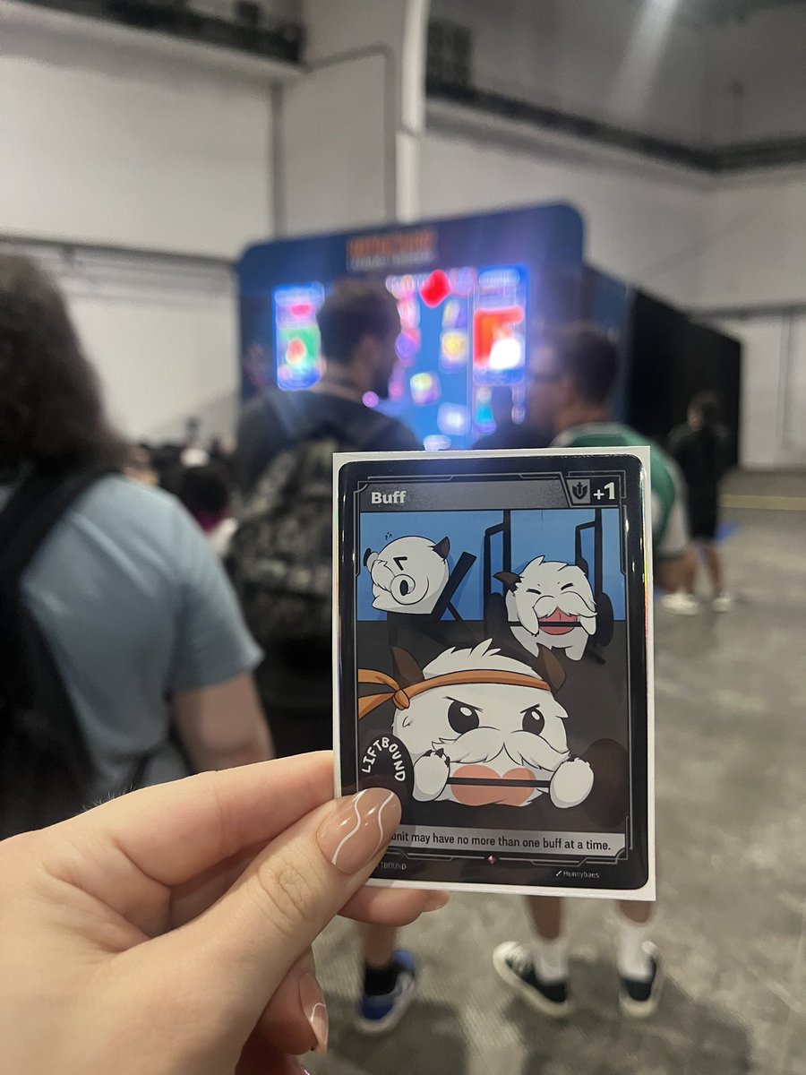 Dinoxvize's tweet photo. had tons of fun, sweated a lot (literally) and got to meet some cool ppl - thank you @housesarebig and @KhasinoTTV #shakedowntcg #RQBarcelona #Riftbound https://t.co/3P3xBthwi2