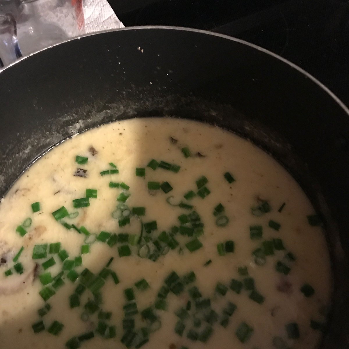 JemsEquity77's tweet photo. Tried creamy tom kha gai from a street stall in Bangkok tonight—perfumed with galangal and fresh lime, pure Thai comfort in a bowl! ， https://t.co/8NRyAkoUyq
