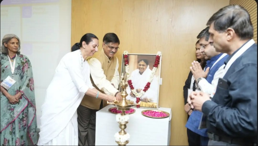 curesmaindia's tweet photo. @amritafbd 🙏 Our sincere gratitude 2 every expert who generously shared their time, knowledge n experience:
Most importantly, thank u 2 all d SMA families who joined us, asked questions n made d discussion meaningful. 
#SMArtCareConnect #CureSMAIndia #MultidisciplinaryCare #AmritaHospital https://t.co/cu00eTyEqS