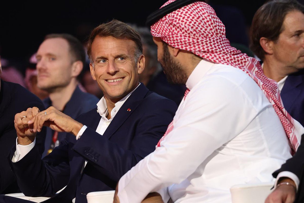 aawsat_spt's tweet photo. 📸| ولي العهد الأمير محمد بن سلمان، خلال حضوره لتشريف حفل تتويج بطل كأس العالم للرياضات الإلكترونية 2026 في باريس.

#كأس_العالم_للرياضات_الإلكترونية https://t.co/drwIrykK6P