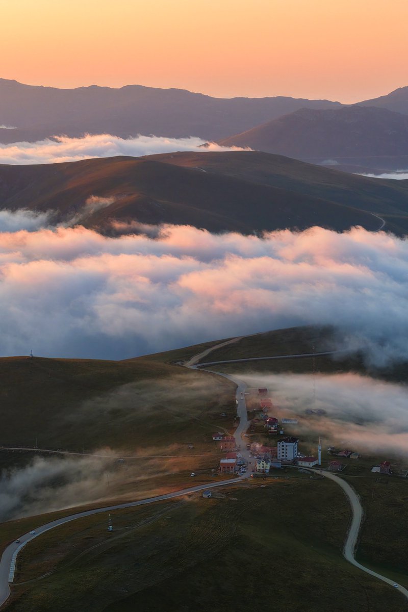 sinan_cansz's tweet photo. Bir Ağustos akşamı Limonsuyu Yaylası 🌅⛅️☀️

Dernekpazarı / Trabzon https://t.co/Aid81GRs4a