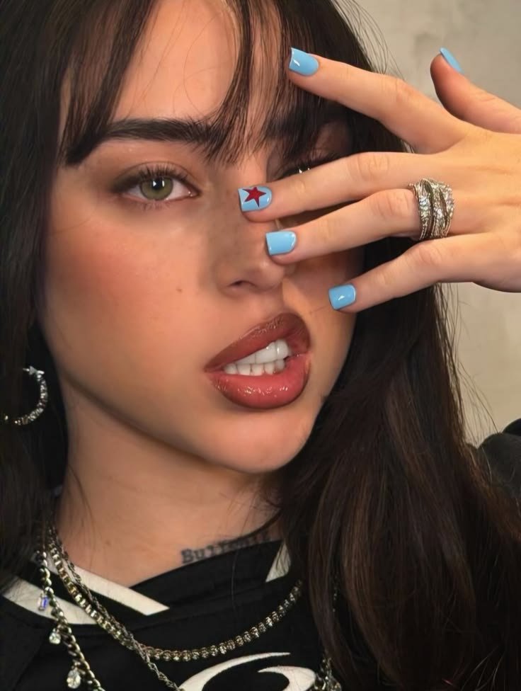 NickiDeniseAlma's tweet photo. COMUNICADO 🖤

A partir de ahora, esta cuenta dejará de ser un sexrol. La idea será enfocarnos más en el rol e interpretación del personaje, creando contenido e interacciones más naturales y acordes a su personalidad y vida como Pop Star.

Gracias✨🫶🏻

#Freerol #Rol https://t.co/4eiwgLe0Kt