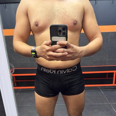 ritchie_barron's tweet photo. #NuevaFotoDePerfil https://t.co/ptJuHPhxYL