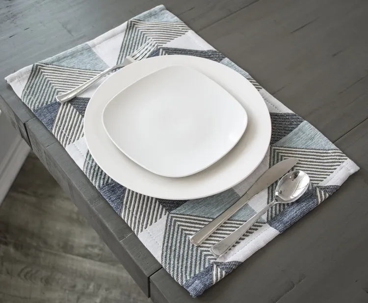 LinensArtThings's tweet photo. A beautiful Blue and Gray triangular pattern Placemat that will go nicely on a dining room table, coffee table, or end table by a couch. Add the matching Runner and the table will be set! #linens #doilies #homedecor #tablelinens #tablecloths #tabletopper #tablerunner #lace #LAT Shop Here: https://t.co/dOgz2sl5G9