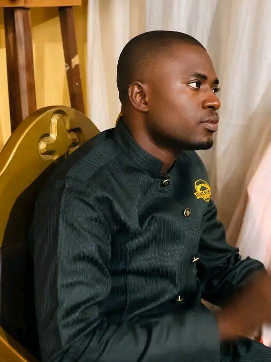 Apostlephilipc's tweet photo. APOSTLE PHILIP CEPHAS 🤍 https://t.co/v69Uih2vjy