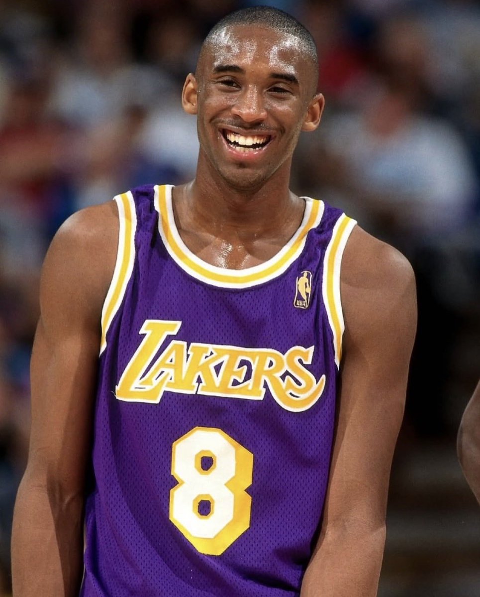 Tillie__Chosen1's tweet photo. Happy birthday!! #KobeBean @kobebryant๐ค๐พ ๐๏ธ https://t.co/pSIip1OCvQ