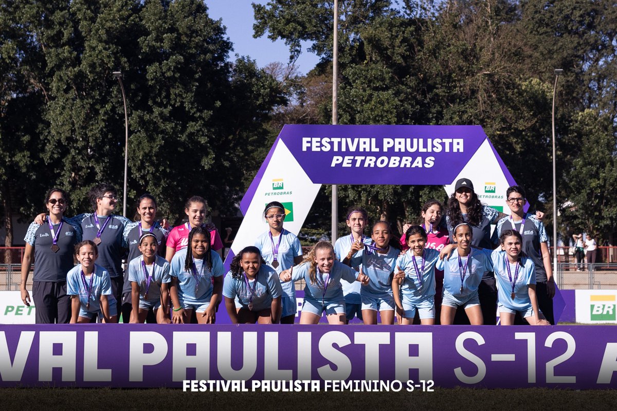 PaulistaoFem's tweet photo. As estrelas de mais um grande dia de futebol feminino!
#FestivalPaulistaSub12Petrobras 
📷Douglas Moreti/Ag. Paulistão https://t.co/nRrB7jJLyI