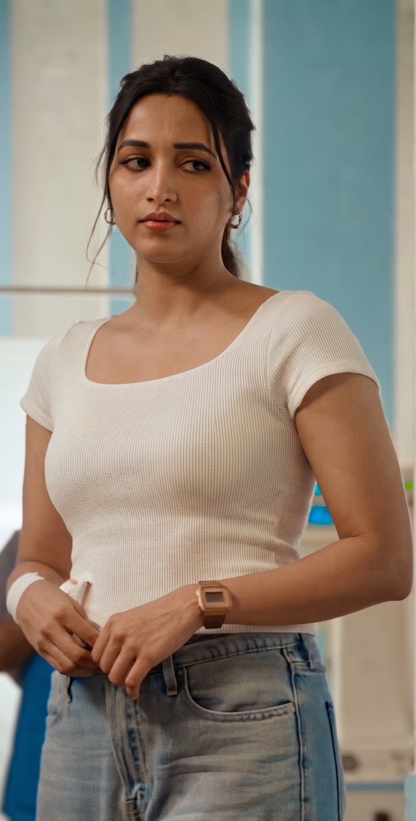 MassMayanti's tweet photo. srinidhi anni vidhaalu ga chala bauntadi pilla https://t.co/4GuzyH1Lxw
