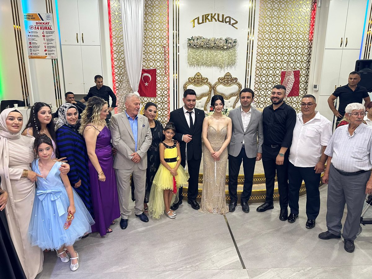 avmustafakose's tweet photo. 📍Kepez

Sılanur ile Üveys’in nişan merasimlerini gerçekleştirdik. Tamamına ermesini temenni ediyor, gençlere mutluluklar diliyoruz… https://t.co/rJd1qSe5A4