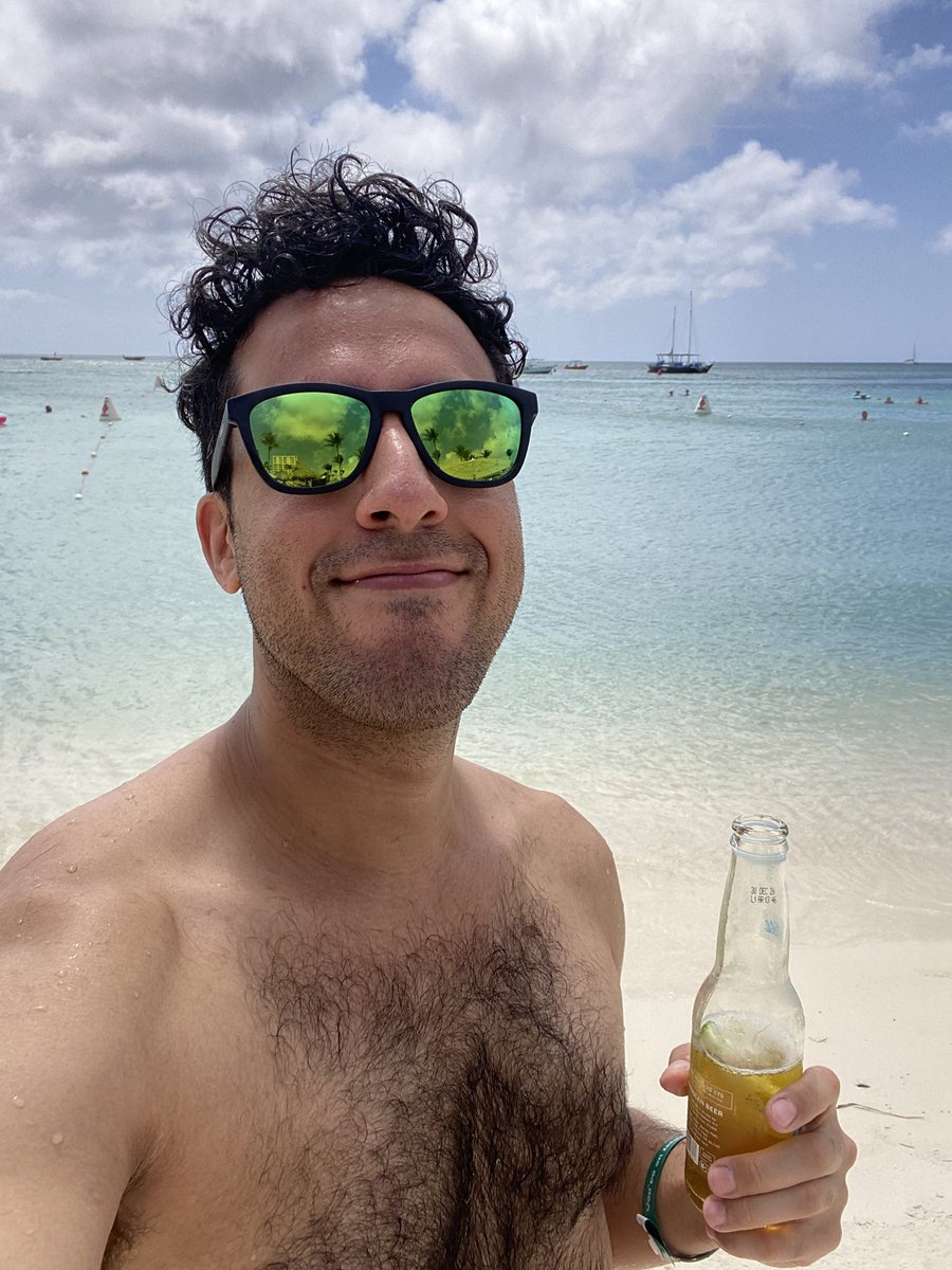 HomosexualVegan's tweet photo. First time in the Caribbean in 18 years π₯Ή #aruba #myjobisbeach #vacationmode https://t.co/HdelE0EqmB