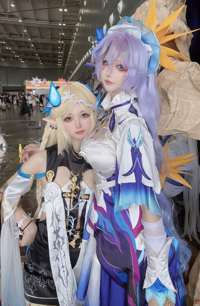 Thanaph68075527's tweet photo. Just crushed day 1 of the autumn comic con! Met so many amazing cosplayers and grabbed exclusive merch—total geek vibe https://t.co/h1W45PlE91
