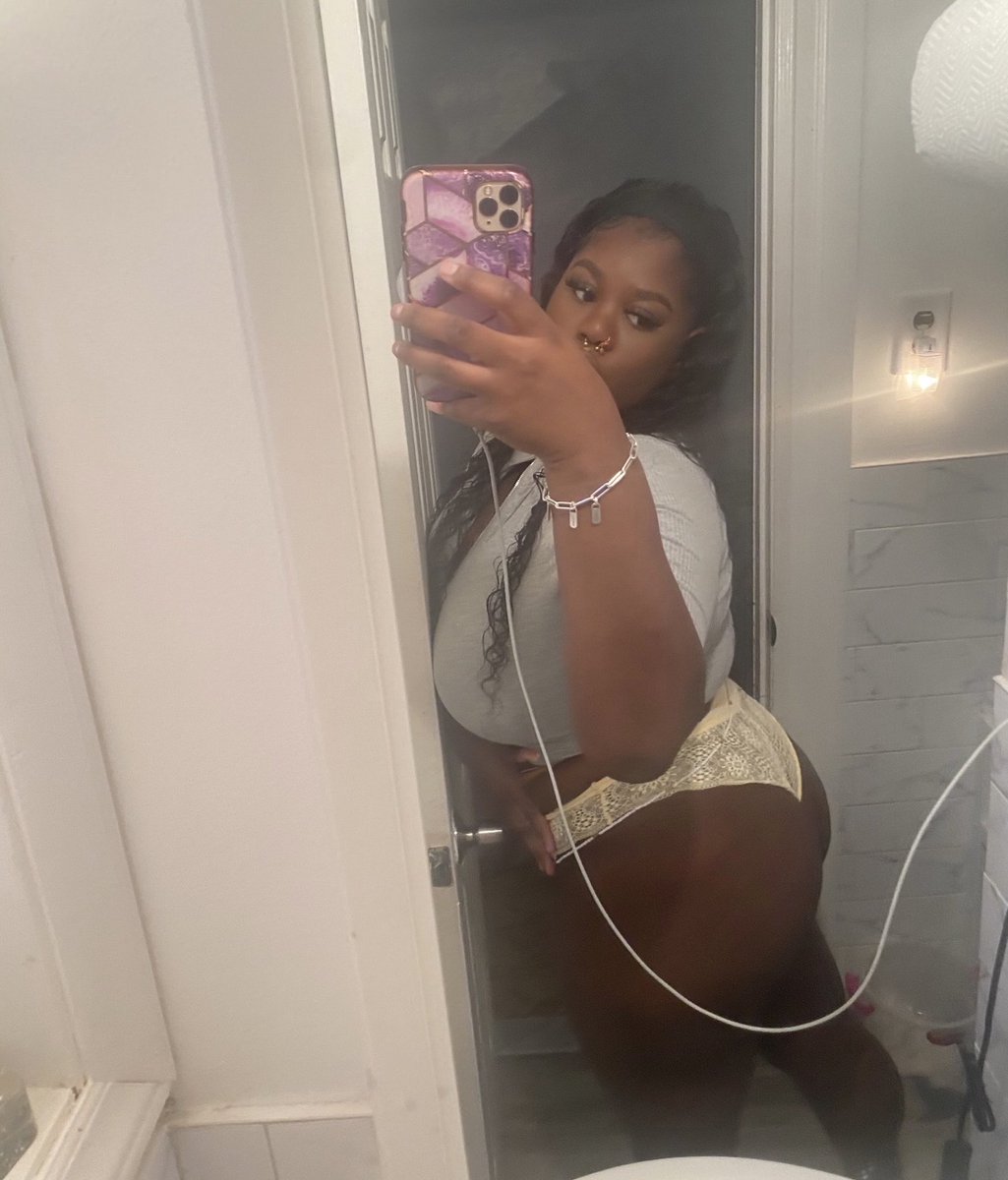 supergoonercuxm's tweet photo. Thick ass ebony bitch showing off and sucking dick🥵
#cuck #nsfw #goonfuel #wankchat #webslut #goon #blowjob #submission https://t.co/YZ4C3fmTMc