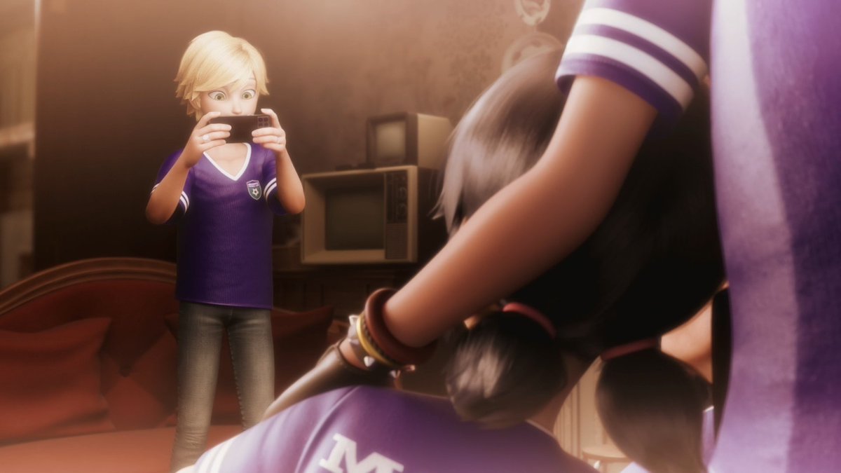 BUGALYSM's tweet photo. marinette and her grandparents shot by adrien agreste. https://t.co/1nSb6fEDr4