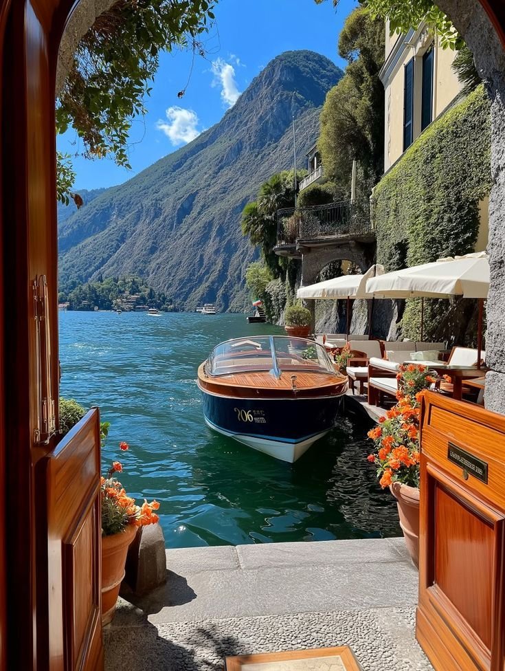 flower6260's tweet photo. Lake Como, Italy https://t.co/l5zeQd6L3E