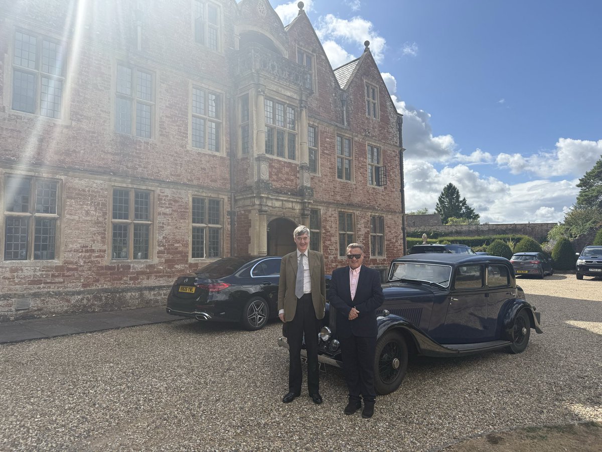 KarlTurnerMP's tweet photo. @Jacob_Rees_Mogg was a pleasure to spend the day with your lovely family for @GBNEWS show. Thanks for your kind hospitality. Also enjoyed being chauffeured in your  stunning classic Bentley. https://t.co/MRLCZZuCND