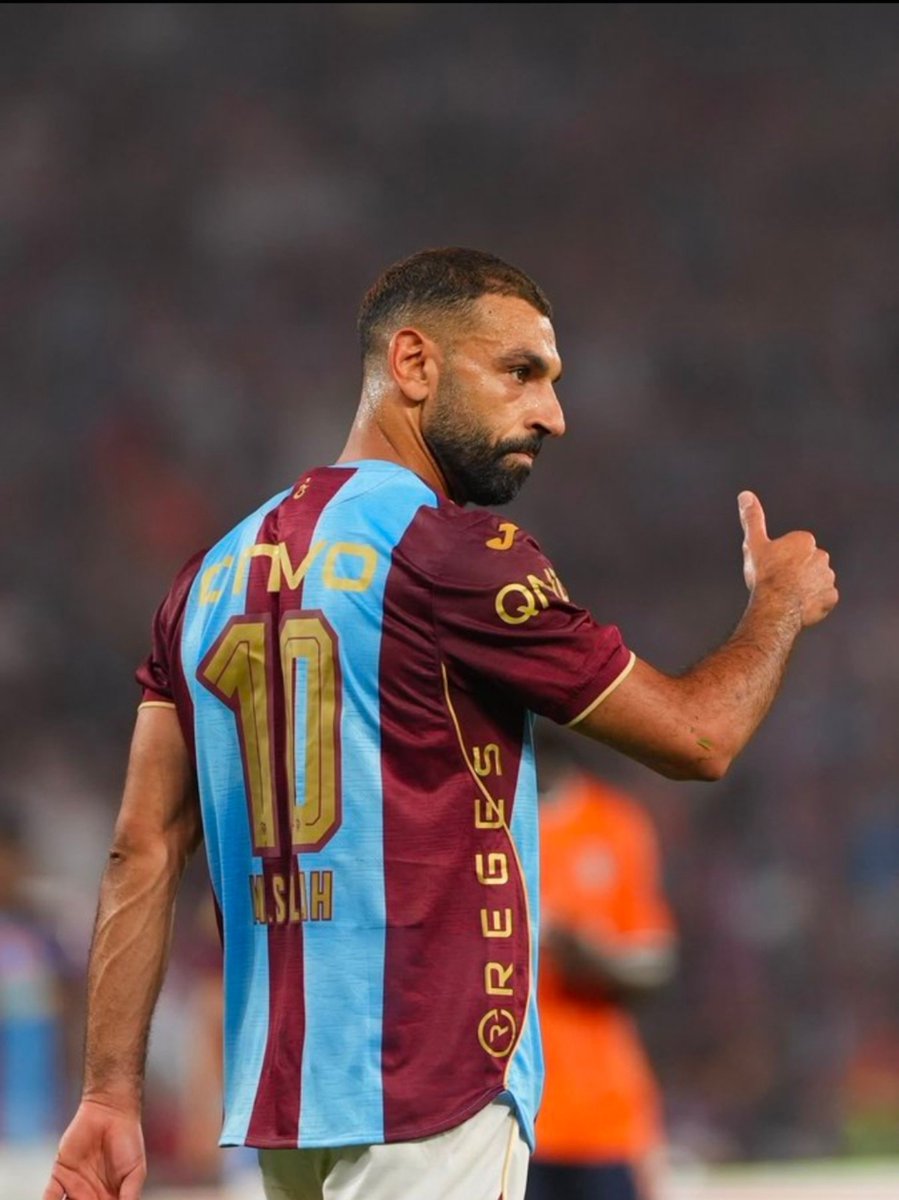 FanrizoRomario's tweet photo. 🚨Mohamed Salah quickly adapted to the Trabzon storm. 🔴🔵

🌪🔥 https://t.co/Vzii1wxT3i