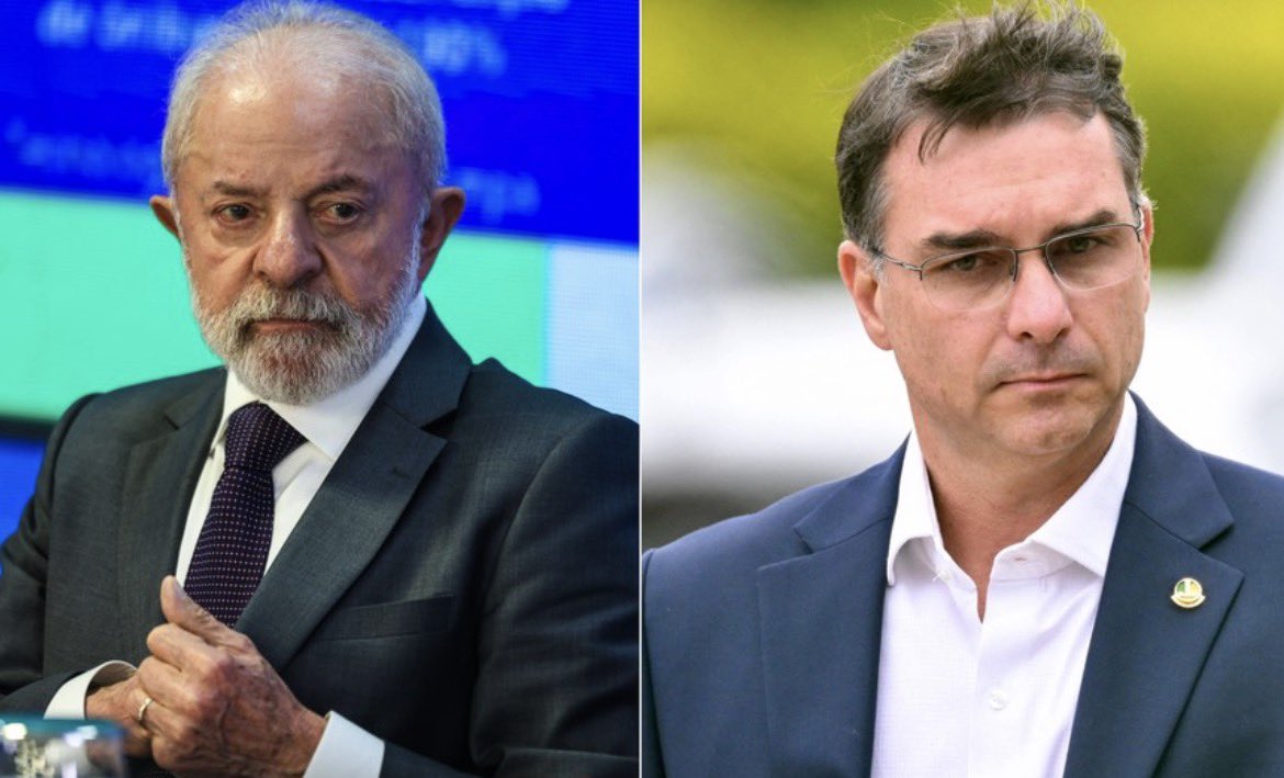 OFCBostil's tweet photo. O Jair Bolsonaro venceu o Fernando Haddad com aperto em 2018

O Jair Bolsonaro foi derrotado pelo Lula em 2022 e não conseguiu ser reeleito 

Mas os bolsonaristas querem me fazer acreditar que justamente o filho do Bolsonaro com mais escândalos vai vencer o Lula… https://t.co/qZYaw7ejY8
