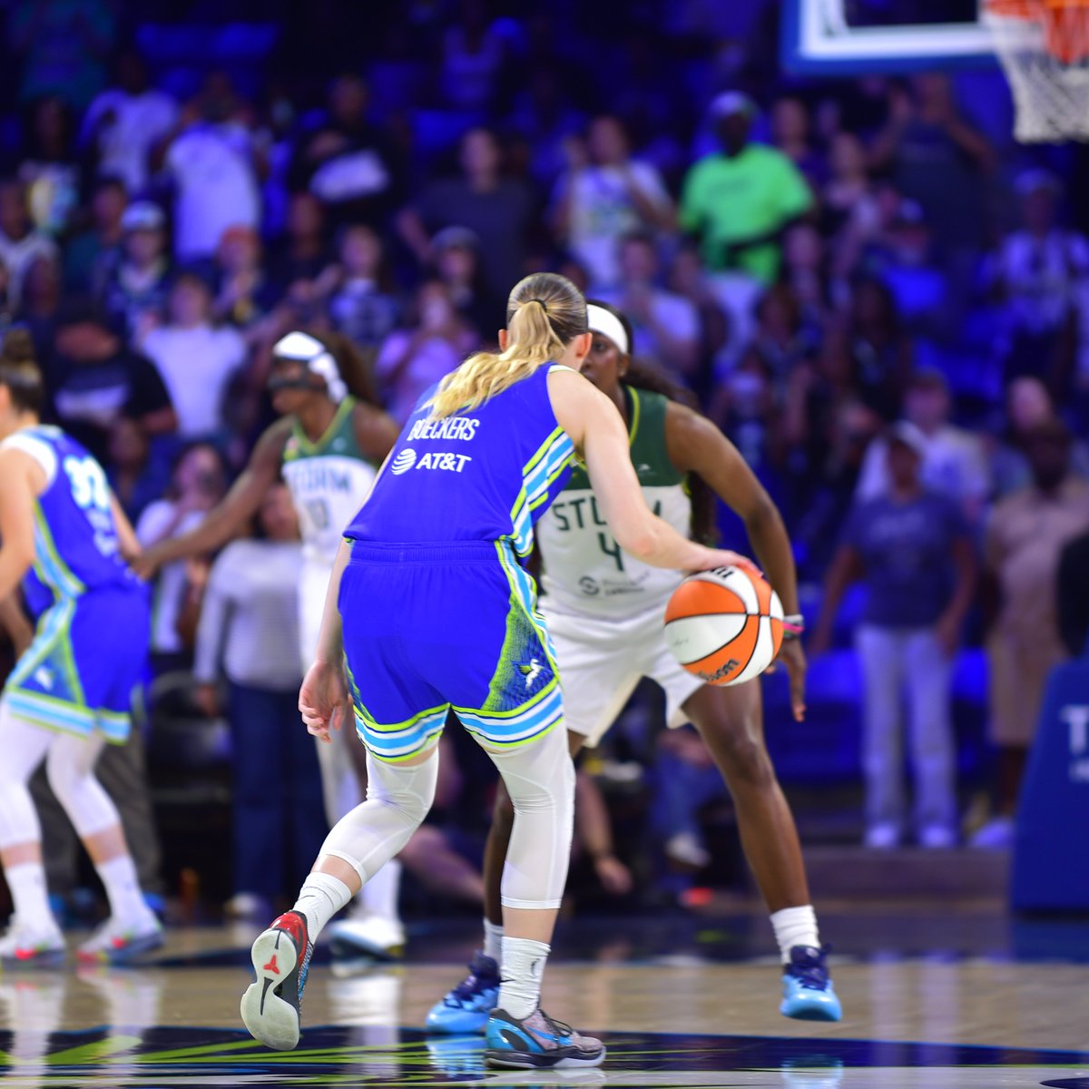 WNBA's tweet photo. The first quarter belonged to Paige Bueckers 😤

She dropped 18 PTS, 4 3PM, 2 REB &amp; 2 AST while going 7/8 from the field!

SEA-DAL | NBA TV
Tap to watch: https://t.co/NrjrCMwXo4 https://t.co/4IQRBheDQE