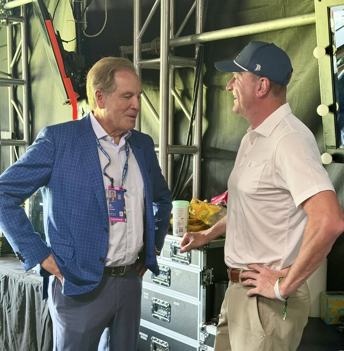 Eric_Schmitt's tweet photo. Jim Nantz’s voice has narrated so many classic sporting events. It was great to have him in Missouri for the @BMWchamps. He knows St Louis is a great sports town and STL definitely showed up. https://t.co/OWOY0oMw60