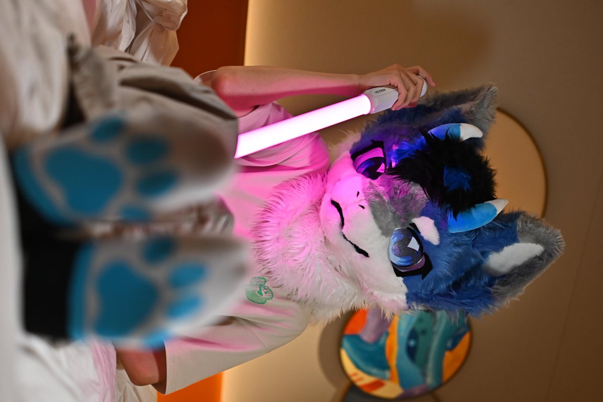 dhrbk1360's tweet photo. 哥哥我摔倒了~
#furryㅤㅤㅤ https://t.co/yVx7VCnwhr