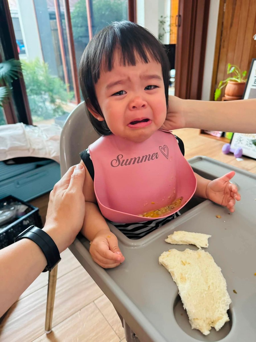 __zpjrz's tweet photo. เอ็นดูต้าวซัมเมอร์ นั่งกินขนมปังอยู่ดีๆ.. 🍞
ร้องไห้จ๊ากขึ้นมา เพราะชีกินแลัวกัดโดนนิ้วตัวเอง 🧸🤎 https://t.co/wiaz7nfXkH