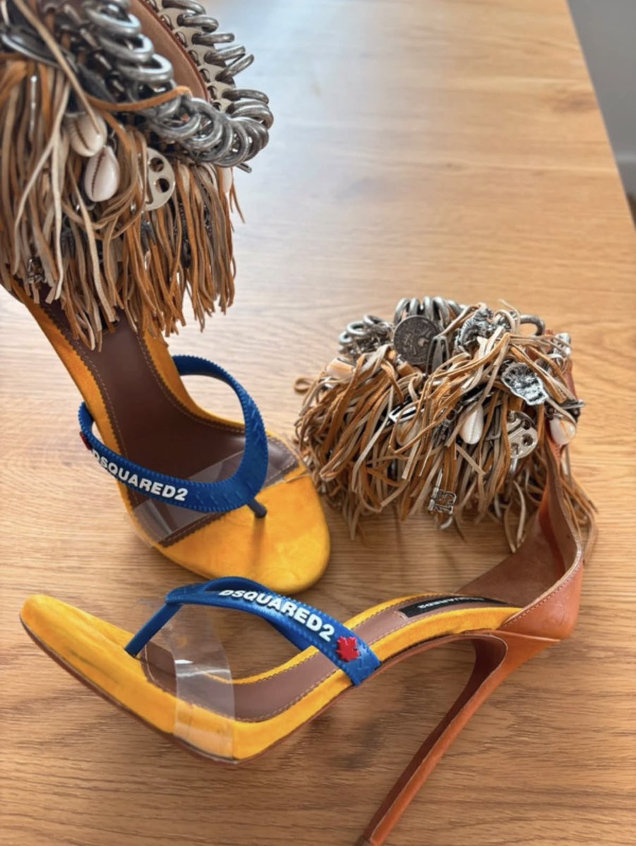 Mimiboards's tweet photo. Dsquared2 Heels https://t.co/6i0AOlbK3i