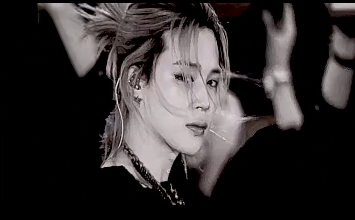 CELINE13101601's tweet photo. MY TYPE? APPARENTLY YES 🫠 https://t.co/7poUtWcUuO