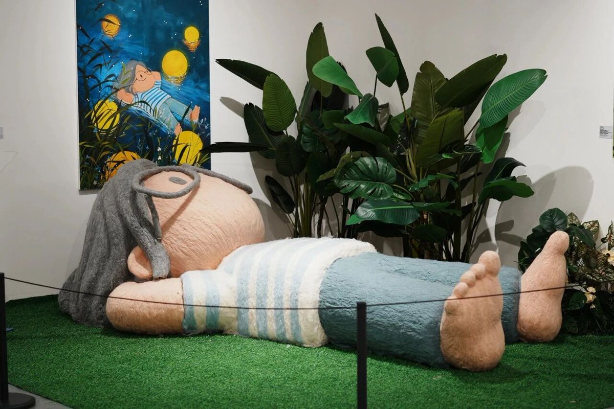 HomyGulou's tweet photo. ❤️ Soothe your soul! This summer's feel-good exhibitions have become a hit in Gulou, winning over countless visitors. Featuring giant plush toys, themed illustrations, and immersive healing-themed photo spots, the exhibitions capture the subtle emotions of everyday life and encourage everyone to embrace their imperfect selves. 🥰
#GulouArtExhibition #FeelGoodArt #EverydayEmotions #ArtTherapy #FuzhouCulture
@FuzhouCity @fujiantravel @InvestShanghai
@CCGBelfast @cultureCHN @ZuoZhangChina
@consulat_de @yuexuankanyue1 @fujiantravel
@cnta_official @QiushiJournal @ZhongBai2020
@ChinaEmbajada @EmbSuarezSalvia @iloveguizhou