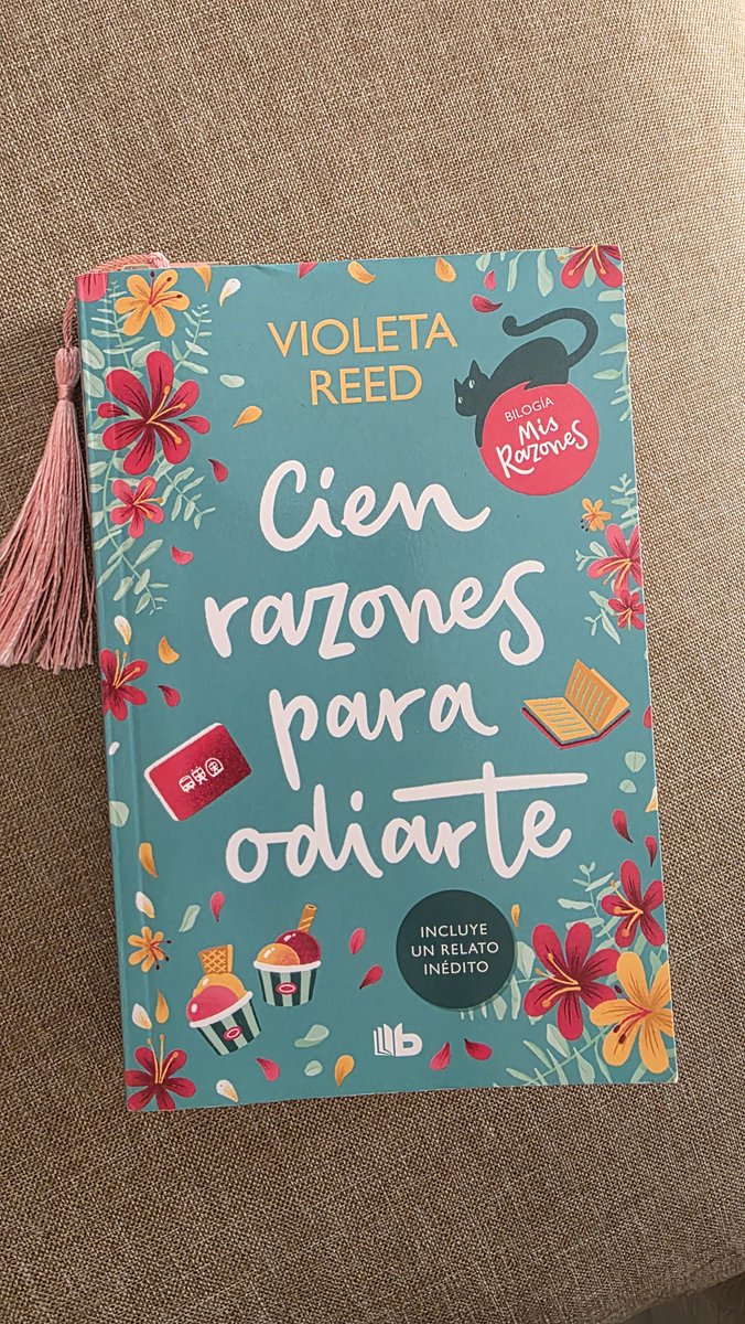 leonorponce's tweet photo. Es una historia romántica bastante entretenida. Sin embargo, hacia el final del libro me resultó un tanto empalagosa.  Esperaba mayor resistencia por parte de los personajes para admitir y rendirse al amor, especialmente teniendo en cuenta el título: Cien razones para odiarte. https://t.co/t6maNoIreR