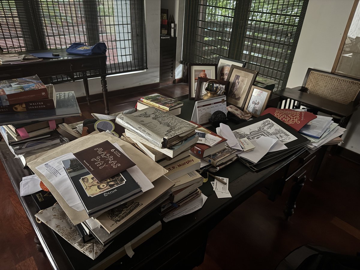 MadrasMobile's tweet photo. Me - Books! #madrasday is over! Get back to your places!

Books- Hmmph! In your house everyday is MadrasDay. We are used to this chaos only https://t.co/nzZBPL7l6o