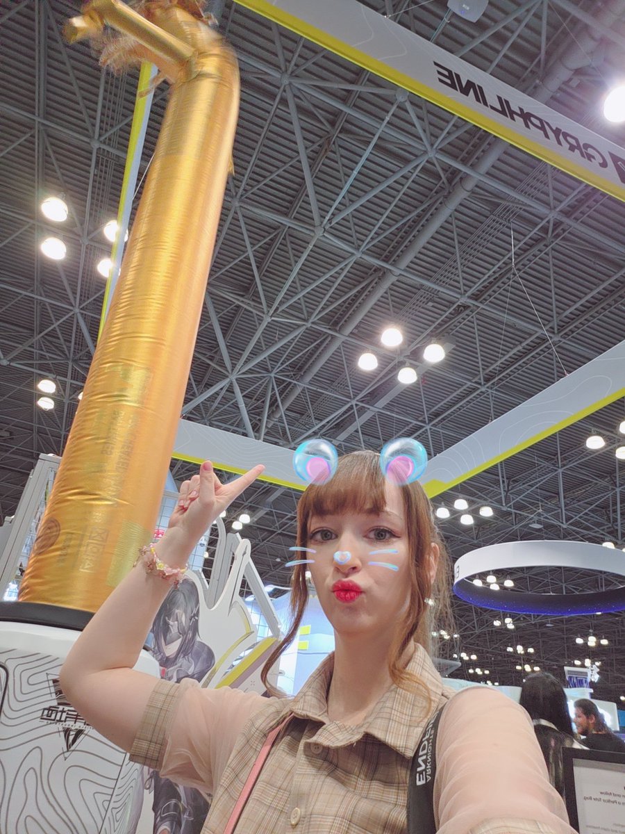 keekihimedesu's tweet photo. Endfield my beloved &amp; Perlica my bigheaded (the cosplayer was so pretty... 🥹) https://t.co/4p8xIZizCy